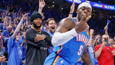 Kyler Murray, James Conner take in Mavericks-Thunder playoff game