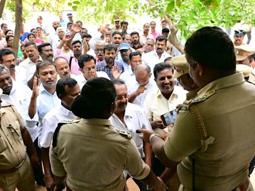 Elementary school teachers court arrests in Krishnagiri