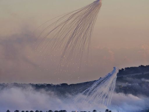 Hizbulá dispara más de 200 cohetes hacia Israel y activa las alarmas