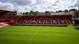 Charlton Athletic full-back Roe signs new one-year deal