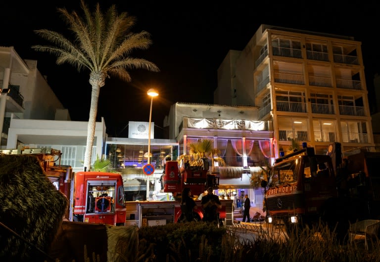 Four Dead, 21 Injured In Spain Restaurant Roof Collapse