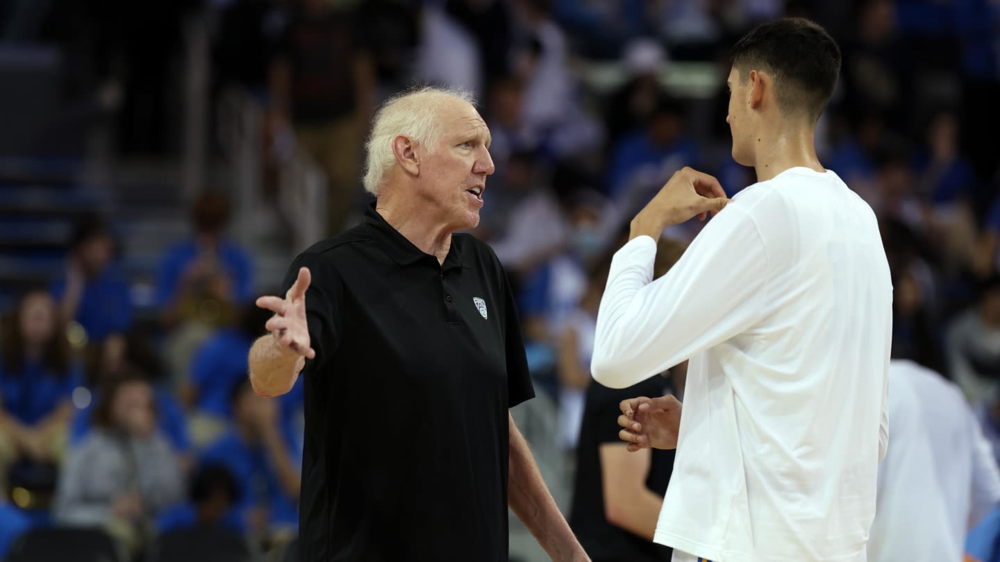 Lakers Hall of Famer Sends Best Wishes to Bill Walton's Family After UCLA Legend Dies