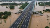 Floods swamp southern China, spark extreme weather fears