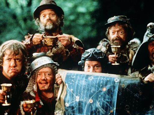 Time Bandits remake airs on TV amid dwarfism row