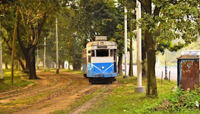 End of an era: Kolkata to discontinue 150-year-old tram service - ET TravelWorld