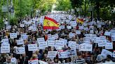 Jornada política del 28 de abril de 2024 | Varios miles de personas se manifiestan en defensa de la democracia en el centro de Madrid