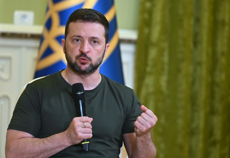 Russia Gives Cautious Reaction To Zelensky's Summit Offer