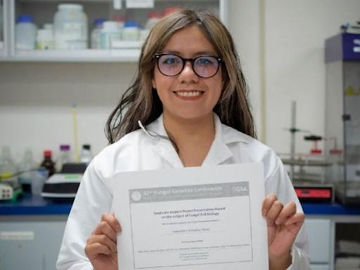 Gana estudiante premio por cartel: Biología Celular de Hongos