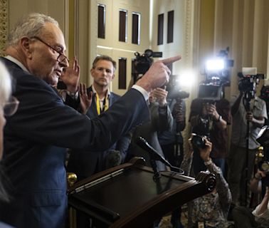 La bancada demócrata más vieja de la historia cierra filas para defender la edad de Biden