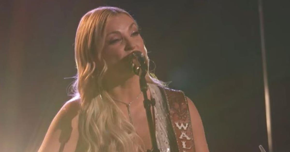 'She's really good': Viewers touched by Karen Waldrup's Live performance on 'The Voice' Season 25