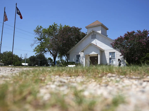 Plans to demolish Texas church where gunman opened fire in 2017 draw visitors back to sanctuary - Times of India