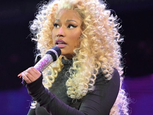 Nicki Minaj Gives Fans Surprise Duet With This ‘80s Icon During ‘Pink Friday 2’ Tour