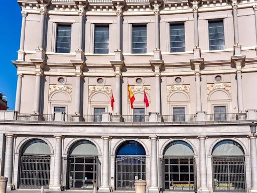 El rey Felipe VI preside la gala del centenario de Telefónica en el Teatro Real de Madrid