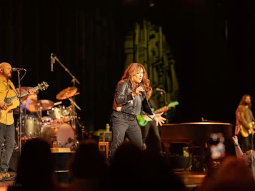 Jo Dee Messina's country roots, faith-filled future shine at Nashville's Ryman