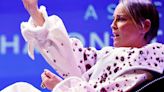 Sharon Stone anima a las mujeres a votar por Biden sin importar "cuán dormido" pueda estar