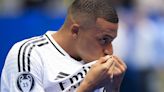 “¡Hala Madrid!”: Kylian Mbappé desata la locura en su presentación en el Santiago Bernabéu