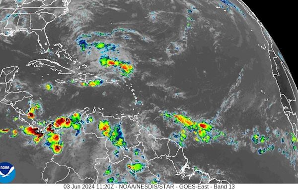 National Hurricane Center tracking 5 tropical waves, including 2 in Caribbean