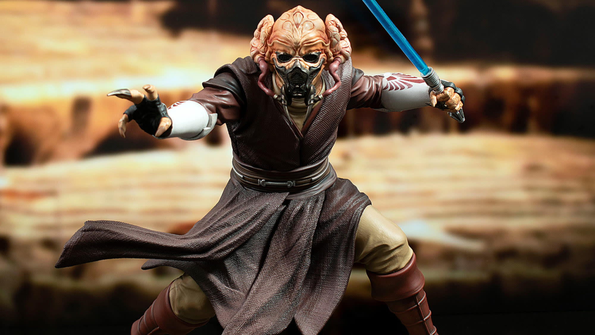 New Star Wars: Attack of the Clones Plo Koon Statue Coming Soon