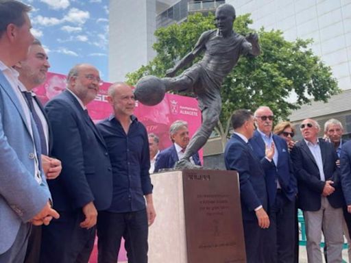 Andrés Iniesta ya tiene su estatua en Albacete