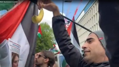 Anti-Hamas activist arrested after waving banana during London protest