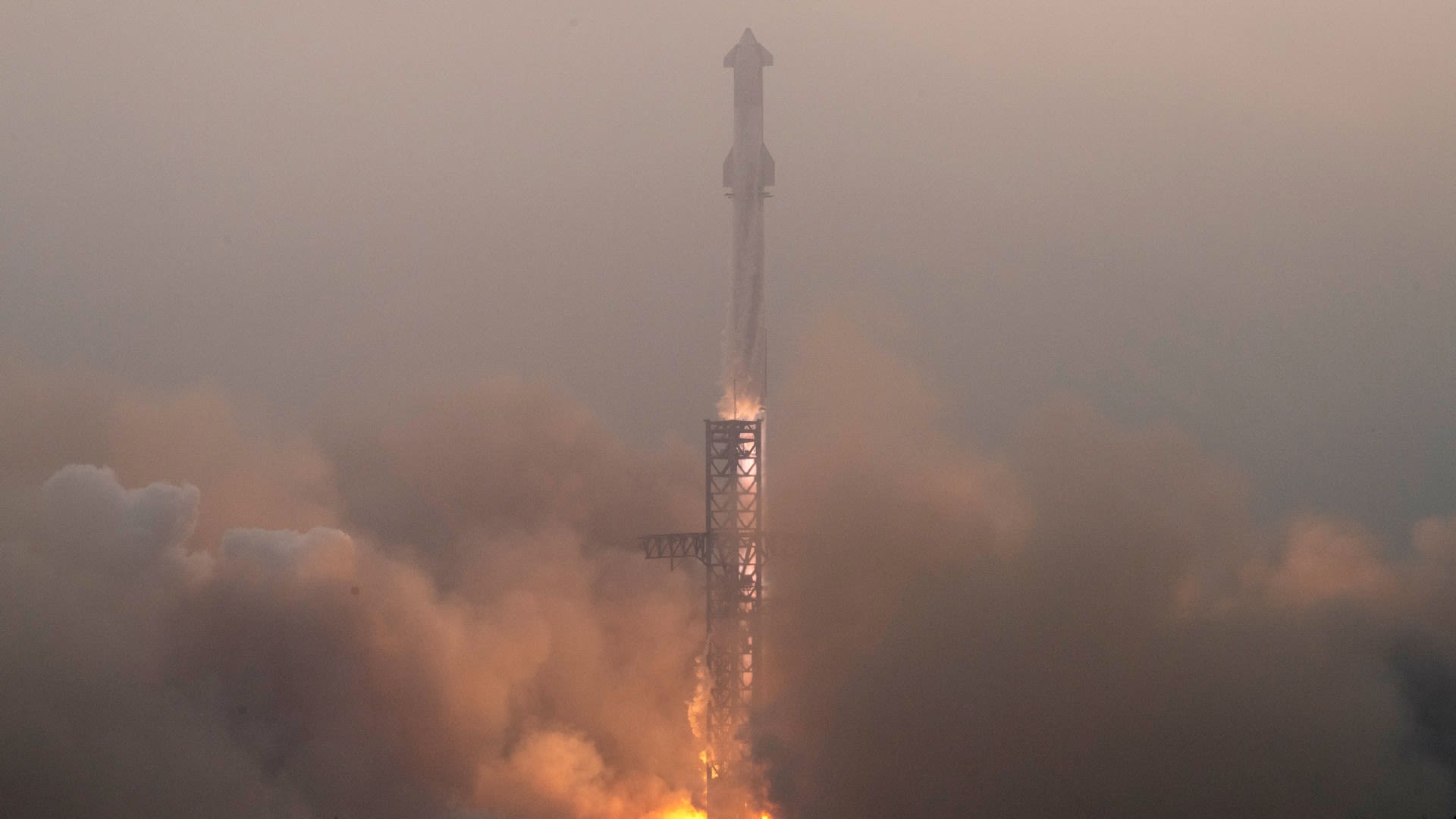 SpaceX's Starship 4th flight test looks epic in these stunning photos