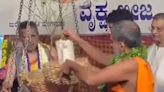 Vehicle Owners Should Plant Trees, Requests Vishwaprasanna Tirtha Swami - News18