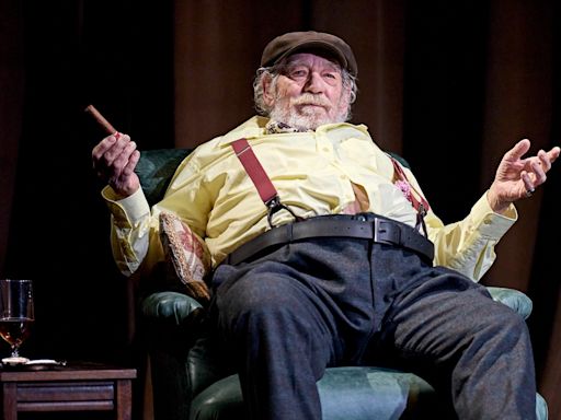 Sir Ian McKellen drops out of show after falling off stage