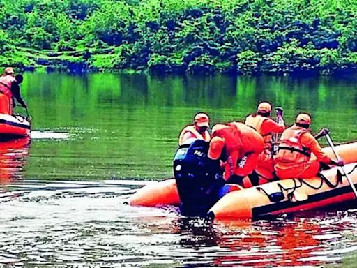 NDRF trains villagers in disaster response in Konkan, Kolhapur, and Satara districts | Pune News - Times of India