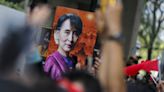 La junta birmana arresta a 40 mujeres que conmemoraban el cumpleaños de Aung San Suu Kyi