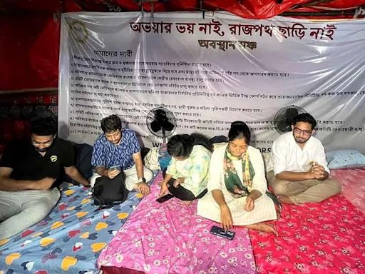 RG Kar protest: Six doctors continue hunger strike on 7th day after one hospitalised