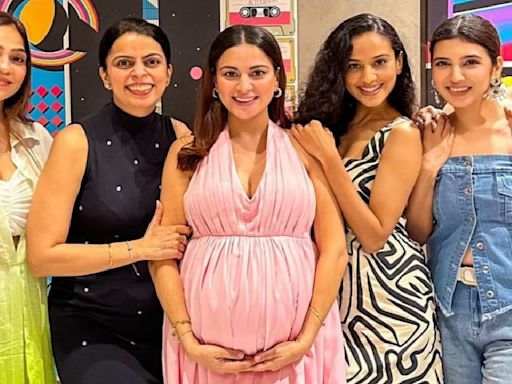 Mom-to-be Shraddha Arya from Kundali Bhagya spends time with her 'precious' girls; flaunts baby bump in cute pink dress