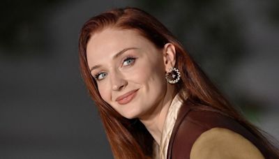 Sophie Turner Just Debuted a Bouncy New Lob