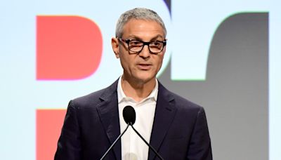 Ari Emanuel Calls for the Ouster of Israel’s Benjamin Netanyahu Amid Boos and Shouts at Wiesenthal Dinner