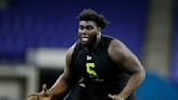 Former Jets offensive tackle Mekhi Becton agrees to 1-year deal with Eagles, agent says