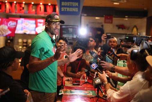 Hundreds of fans came to see Celtics veteran Al Horford ... serving chicken at a fast food restaurant - The Boston Globe