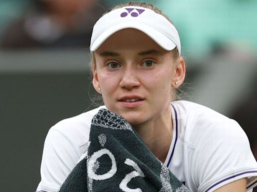 En Wimbledon, Rybakina debutó con triunfo y enfocada en un objetivo