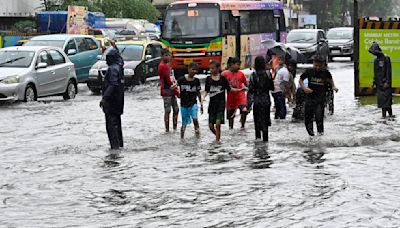 Mumbai Rains LIVE Updates: Trains delayed amid IMD's ‘yellow alert’