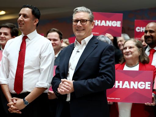 Keir Starmer aims to end questions about his leadership in first major election campaign speech