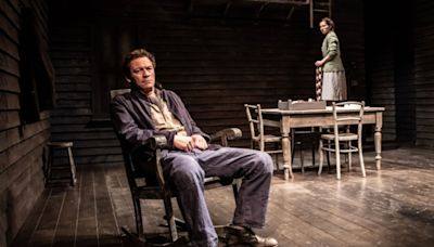 Review: A VIEW FROM THE BRIDGE at Theatre Royal Haymarket