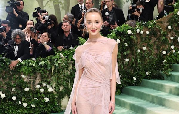 Phoebe Dynevor Is the First to Wear Victoria Beckham to the Met Gala 2024