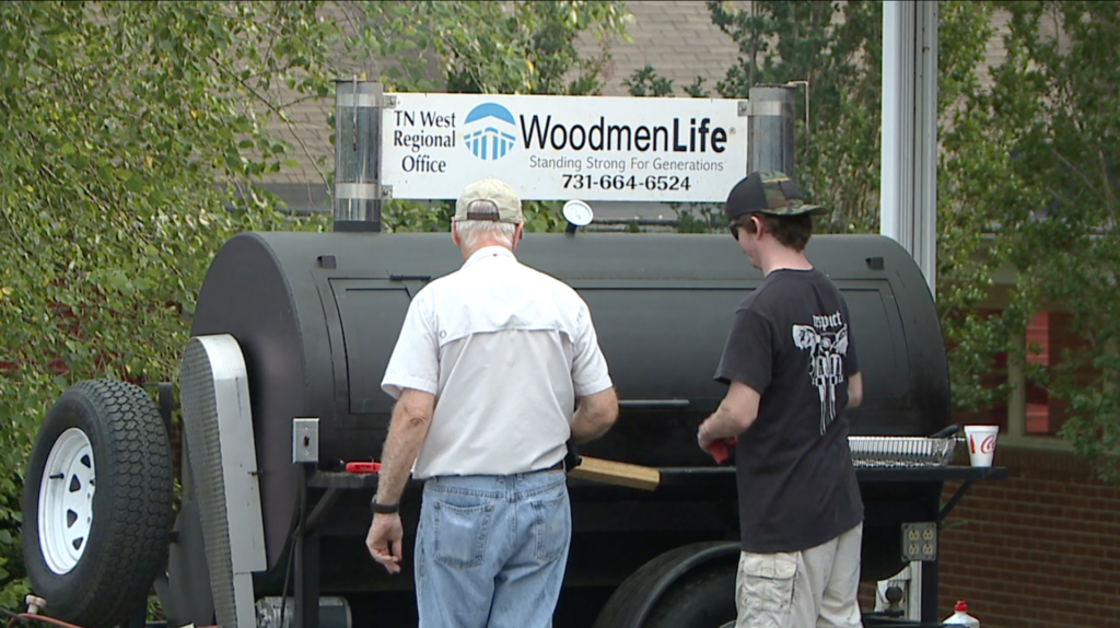 Beech Bluff Rec Center holds cookout to show appreciation to first responders - WBBJ TV