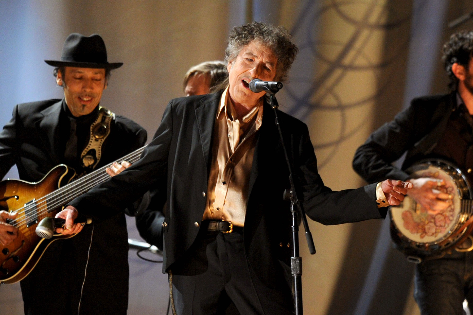 Bob Dylan Broke Out His Most Played Song After Six Years, Trolling John Mellencamp Who Covered It During...