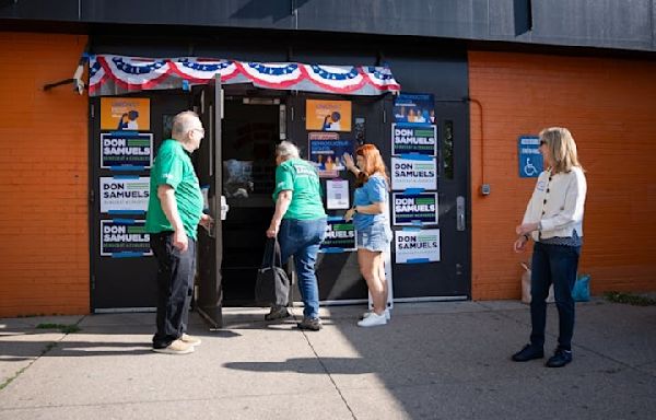 Rep. Ilhan Omar wins DFL endorsement over Don Samuels at Minneapolis convention