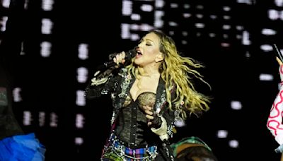 Madonna convierte la playa de Copacabana en una enorme pista de baile