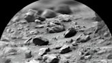 Mars rover continues progress along upper Gediz Vallis ridge