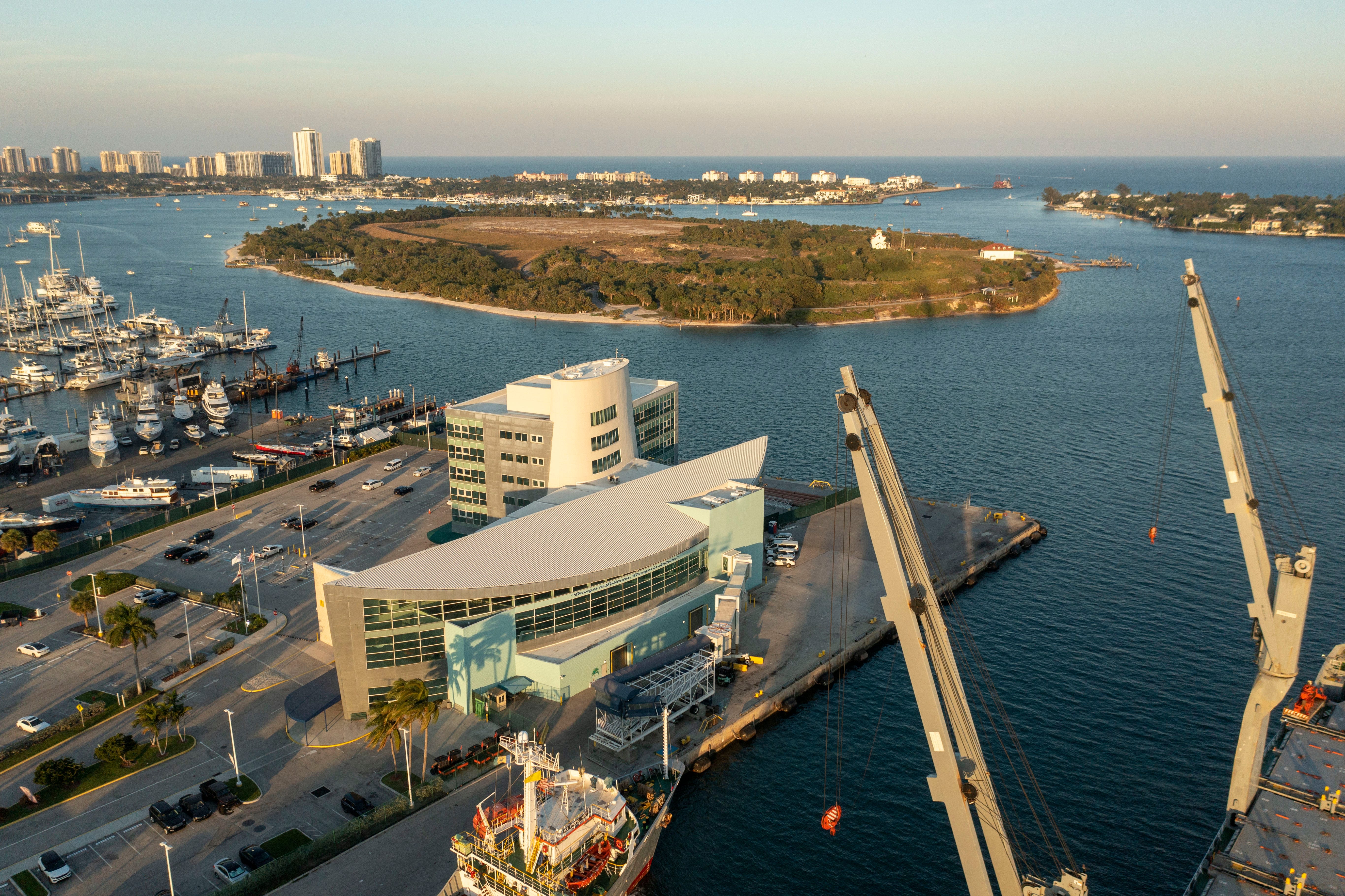 Riviera Beach mayor warns that city could face as many as 151 more water quality violations