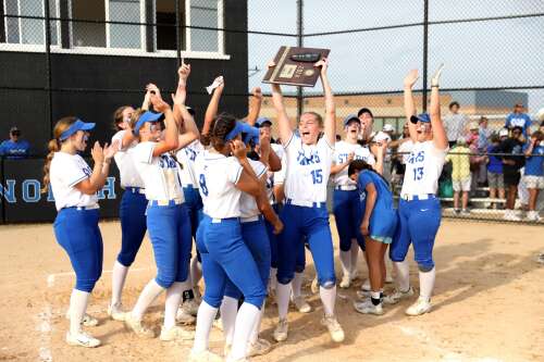 Softball: Murray’s no-hitter sends St. Charles North back to state