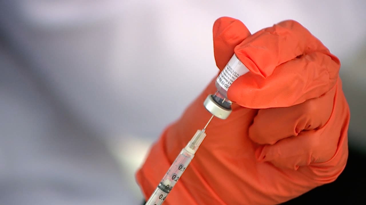 CDC is considering changing recommended age for meningitis vaccine; not all agree