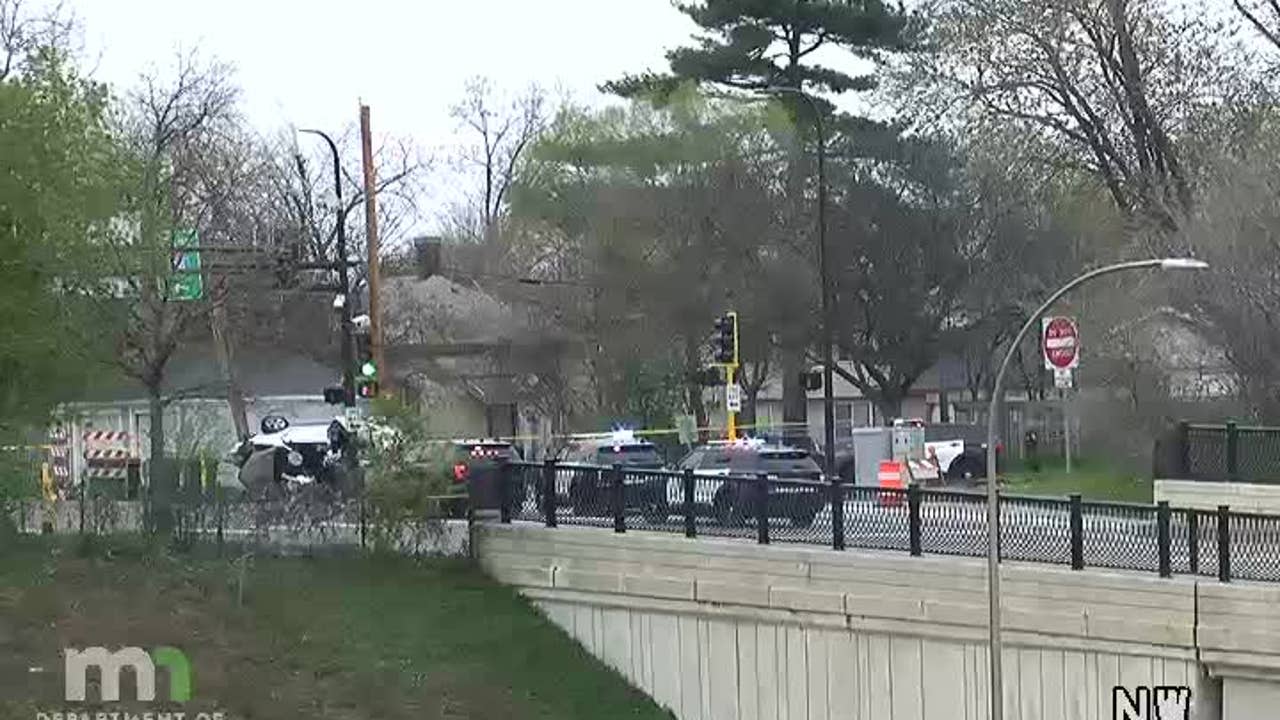 Minneapolis car wreck that injured 5 women caught on camera