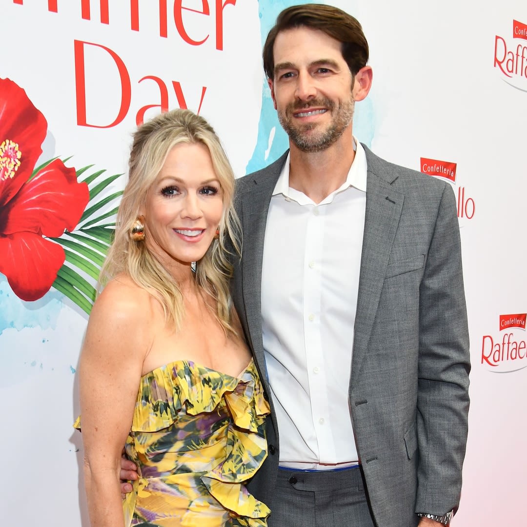 Jennie Garth Shares Why IVF Led to Breakup With Husband Dave Abrams - E! Online